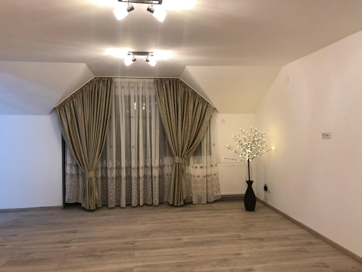 New House Hotel Curtea De Arges Exterior photo